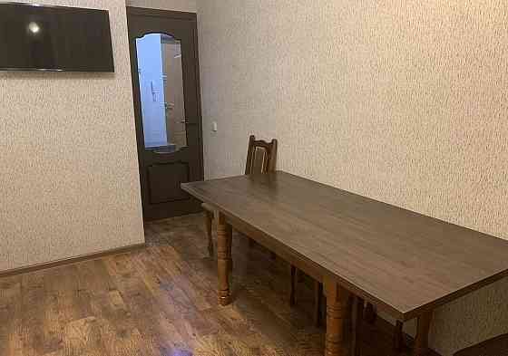 Сдам однокомнатную квартиру 41м2 в ленинском районе, микрорайон голубые-1 Донецк