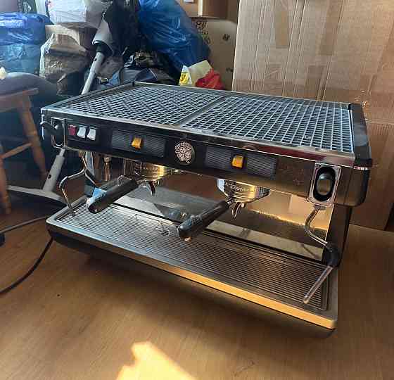 Продается кофемашина nuova simonelli appialife 2grs Донецк