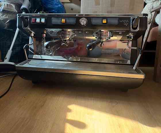 Продается кофемашина nuova simonelli appialife 2grs Донецк