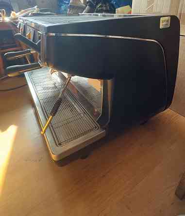 Продается кофемашина nuova simonelli appialife 2grs Донецк