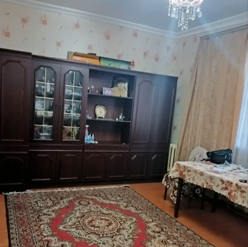 Продам 3к.кв. Сталинка. Пролетарский р-н. Ориентир Шахта 6-я Капитальная. ул.Доблестная. Донецк