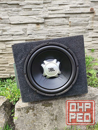 Сабвуфер в авто JBL Макеевка - изображение 1