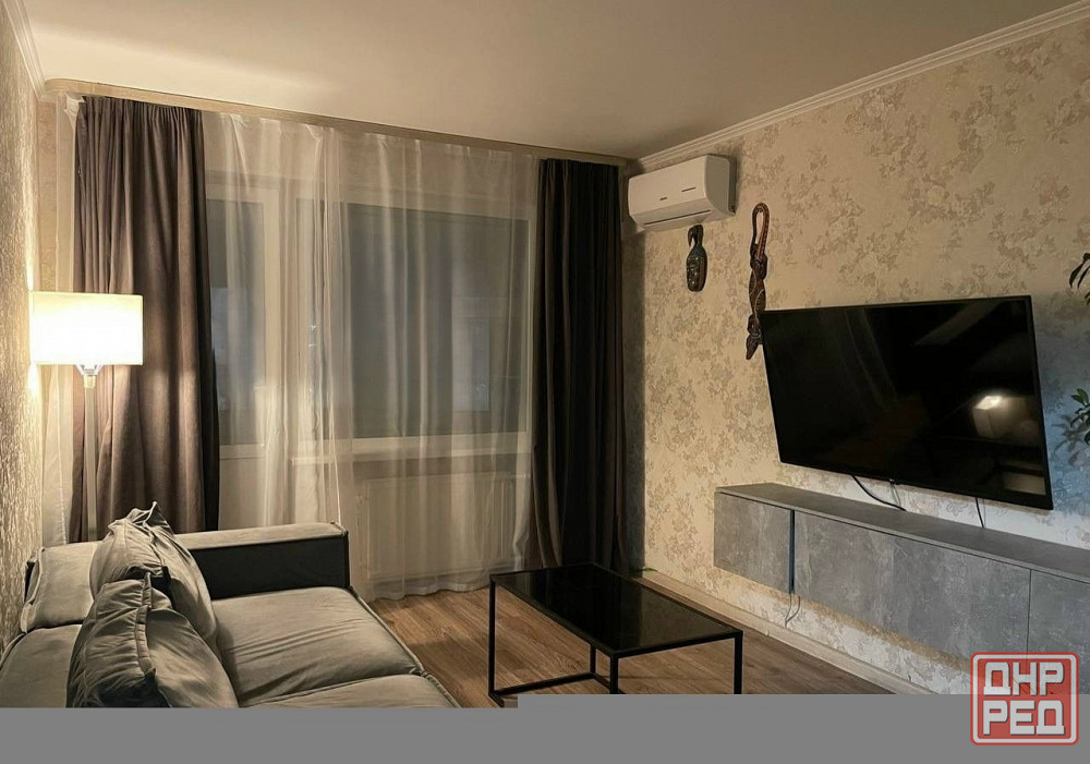 Сдаю однокомнатную квартиру 41.0 м² этаж 3/4 город Донецк, Ворошиловский район, Гастроном Москва Донецк - изображение 1
