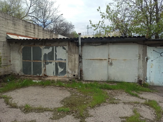 Продам 2 гаража в Ворошиловском районе, города Донецк, ориентир Золотое кольцо. Донецк