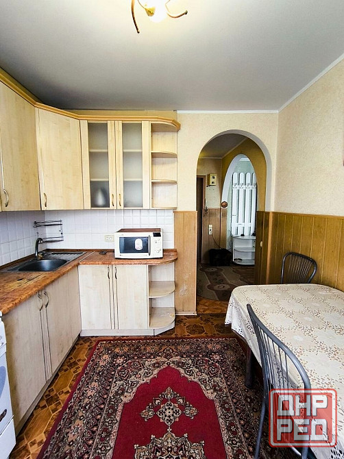 Продается трехкомнатная квартира в Центральном районе Мариуполь - изображение 1