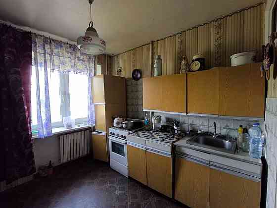 Продам 3-х комнатную квартиру в кирпичном доме Дзержинского Донецк