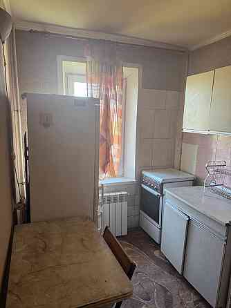 Продам 1км.кв гостиного типа Левый берег Вечерний рынок Мариуполь