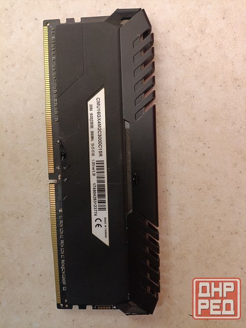 Оперативная память Corsair DDR4 8Gb Макеевка - изображение 2
