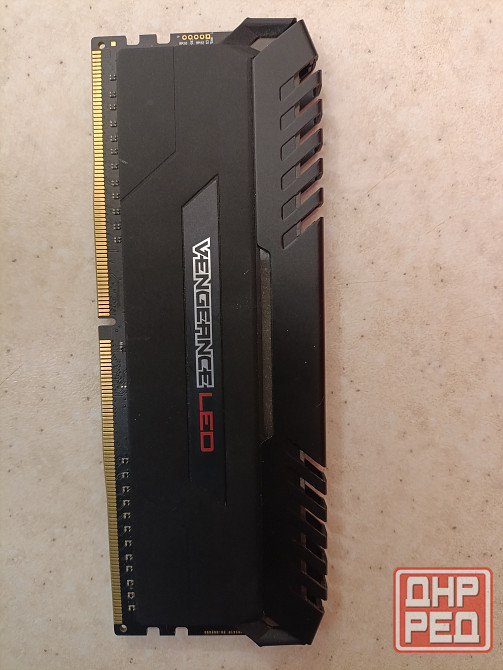 Оперативная память Corsair DDR4 8Gb Макеевка - изображение 1