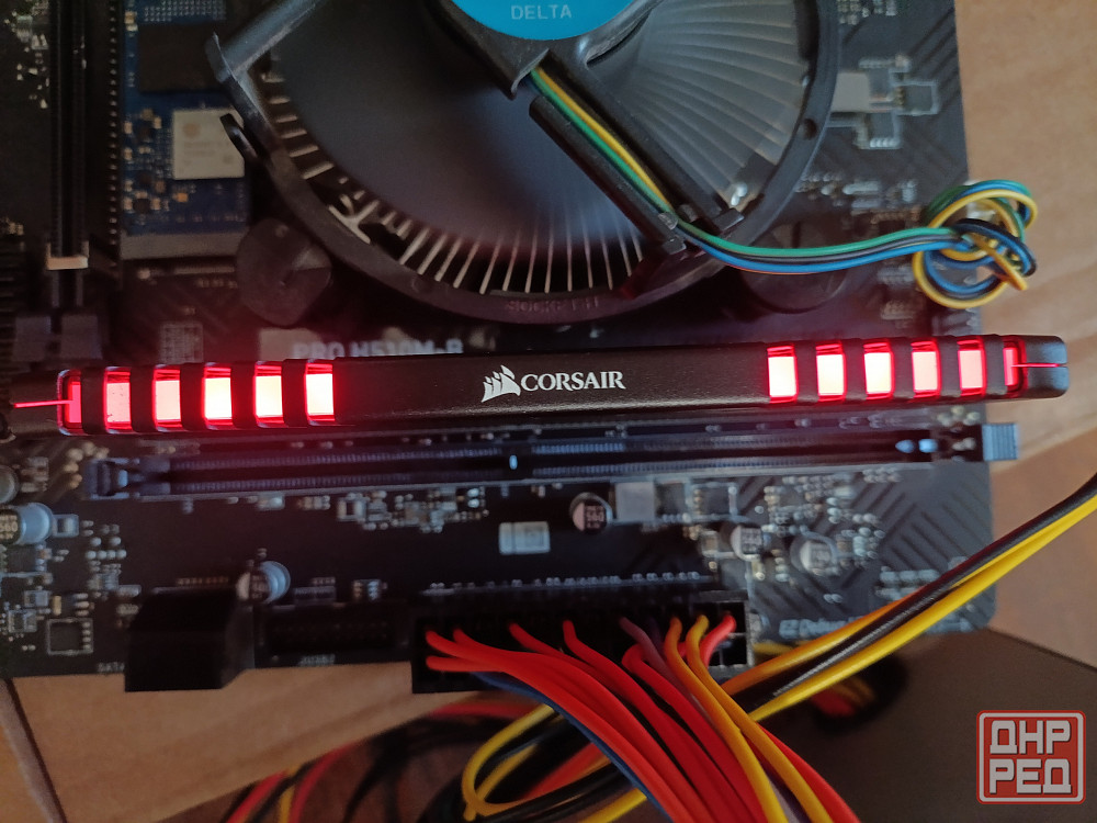Оперативная память Corsair DDR4 8Gb Макеевка - изображение 3
