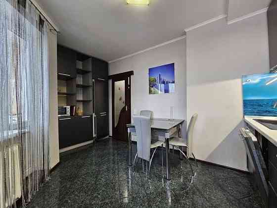 Сдам двухкомнатную квартиру, Пр. Мира.77 м² . Все комнаты разде Донецк