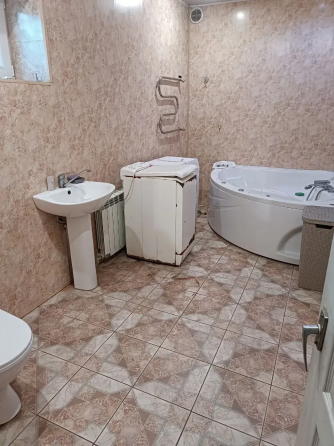 Сдам дом 2 этажа Калининский район, Красногвардейский проспект. Донецк