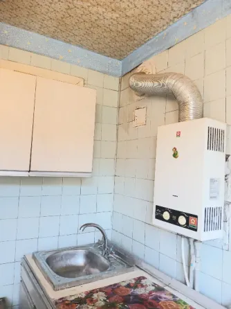 Продам 2 комнатную квартиру Мотодром вода каждый день Донецк