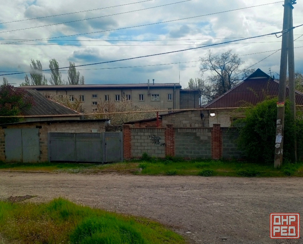 Продам 3-ком. дом в Ленинском районе города Донецк, ориентир рынок Соловки. Донецк - изображение 1