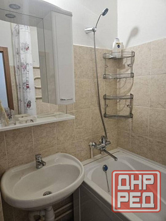 Сдам 1 комнатную квартиру в г. макеевка центр города, ориентир "универмаг". квартира полностью мебли Донецк - изображение 1