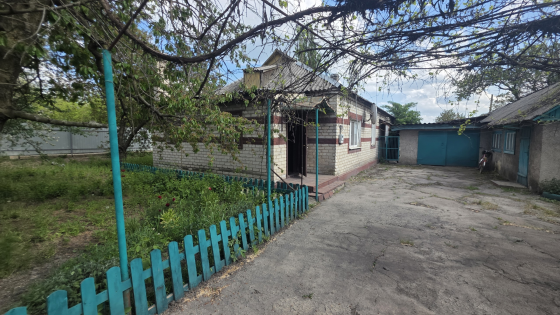Продаётся дом в тихом поселке г. Макеевка, Горняцкий район,пос. Грузско-Зорянка. Макеевка