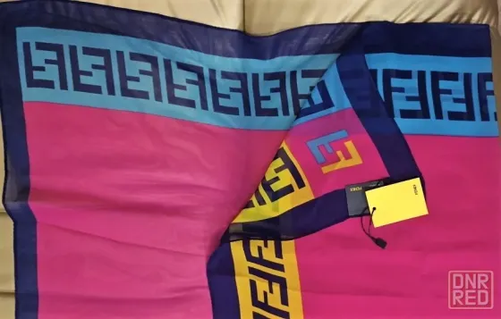Женский шелковый платок Fendi Италия Донецк