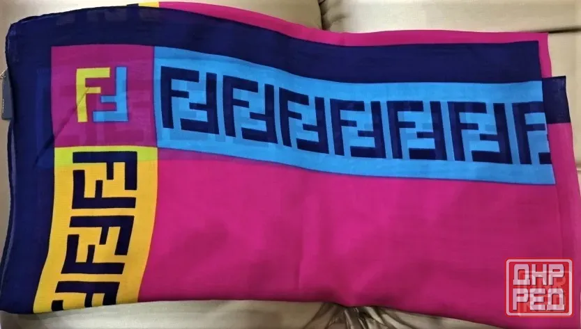 Женский шелковый платок Fendi Италия Донецк - изображение 7
