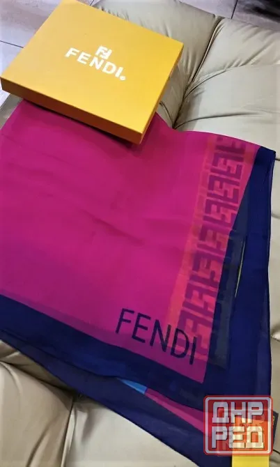Женский шелковый платок Fendi Италия Донецк - изображение 1