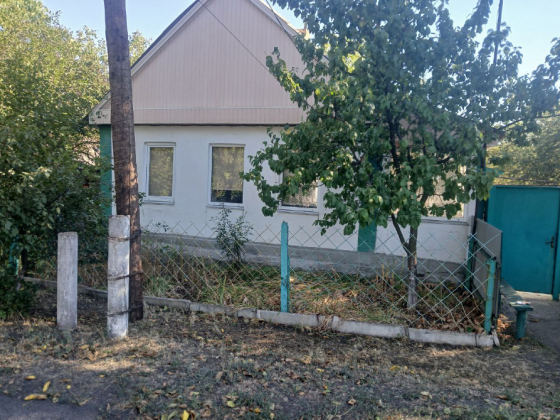 Продам дом,дачу Шахтерск