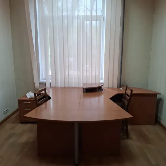 Продам офис 92 м2 . Ворошиловский район. Розы Люксембург 3. Донецк