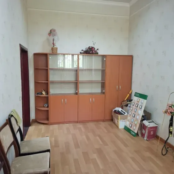Продам офис 92 м2 . Ворошиловский район. Розы Люксембург 3. Донецк
