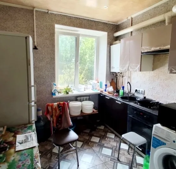 Продам 2к.кв. Сталинка. Кировский р-н. Ориентир рик. ул.Институтская. Донецк