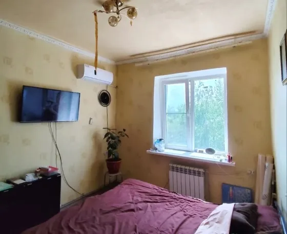 Продам 2к.кв. Сталинка. Кировский р-н. Ориентир рик. ул.Институтская. Донецк