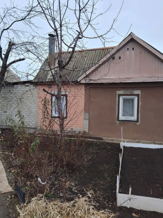 Срочная продажа газифицированного дома г. Харцызск, трубная сторона, 5 мин. от остановки Харцызск