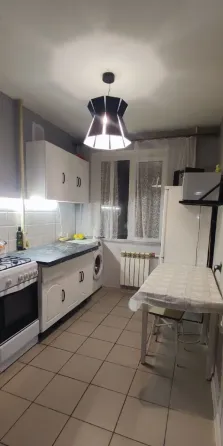 Сдаю светлую и уютную двухкомнатную квартиру на длительный срок от собственника. Донецк