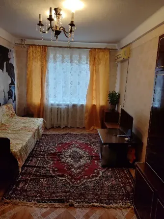 Продам 2- х комнатную квартиру 4/5 в г. Шахтерске возле 6 школы Шахтерск