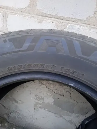 Продам скаты комплект б/у 215/65/R17.103v.NEXEN.5000р. Донецк