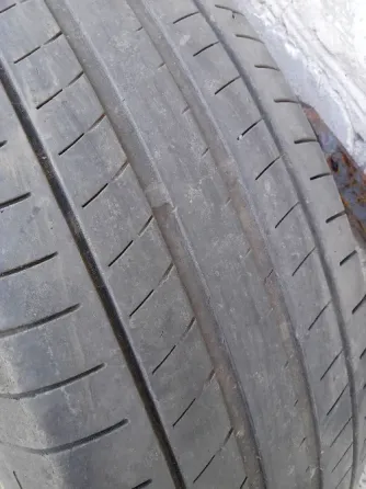 Продам скаты комплект б/у 215/65/R17.103v.NEXEN.5000р. Донецк