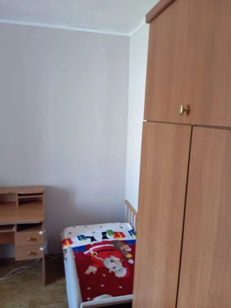 Возьмут с детьми. Сдам 2к кв на Донском, рядом кафе "Базилик",Караван,комнаты раздельные.ан Донецк