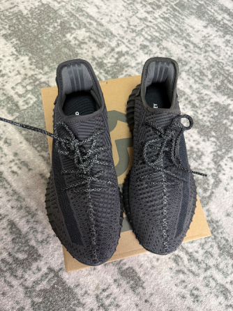 Кроссовки Yeezy Boost 350 Донецк