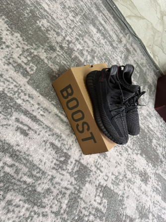 Кроссовки Yeezy Boost 350 Донецк