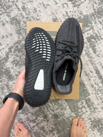 Кроссовки Yeezy Boost 350 Донецк
