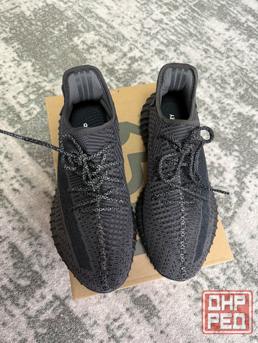 Кроссовки Yeezy Boost 350 Донецк - изображение 1