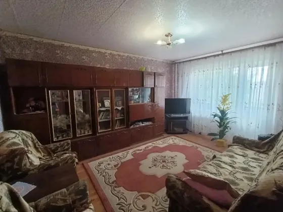 Продам 2-х комнатную квартиру в г. Харцызске, мкр. Металлургов Харцызск