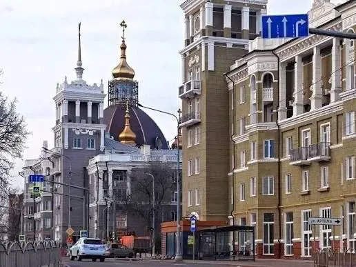 Продается просторная 3-комнатная квартира в самом Центре города! Мариуполь
