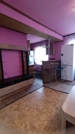 Продам 2х комн, 5/5, капитальный ремонт , мебель, пр. Мира парк Строителт Донецк