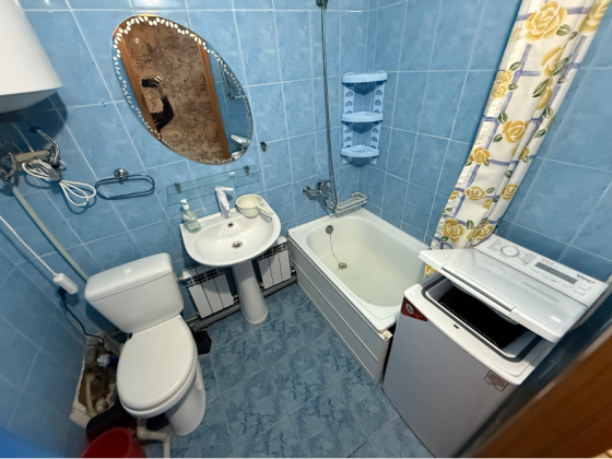 Сдам 2 комн.кв. с накопительным баком, 46 кв.м., 5/5 эт. - Макеевка, кв-л Железнодорожный Макеевка