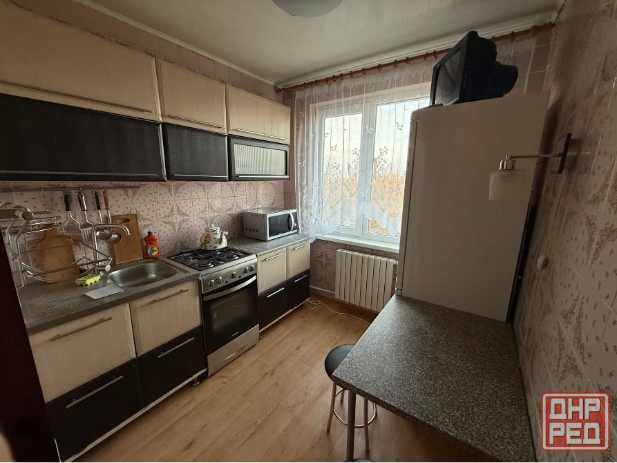 Сдам 2 комн.кв. с накопительным баком, 46 кв.м., 5/5 эт. - Макеевка, кв-л Железнодорожный Макеевка - изображение 1
