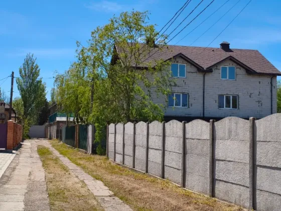 Продаётся дом 306,6 в.м. Мариуполь