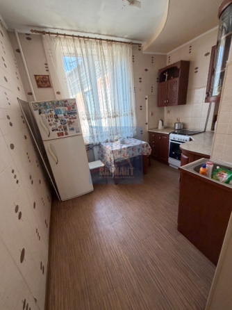 Продам 2х ком квартиру Макеевка ц Городской Ул Ленина! Самый центр! Напротив Арлекино Макеевка