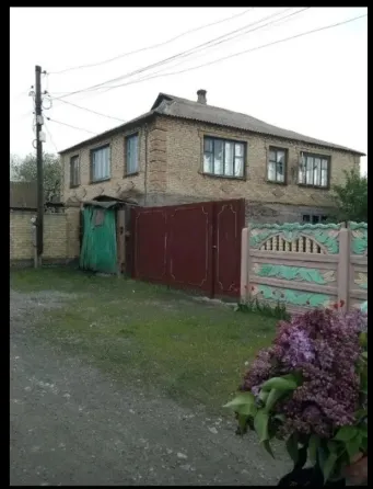 Продаётся 2-х этажный дом, пос. Коммунар, Макеевка (ориентир жд вокзал). Макеевка