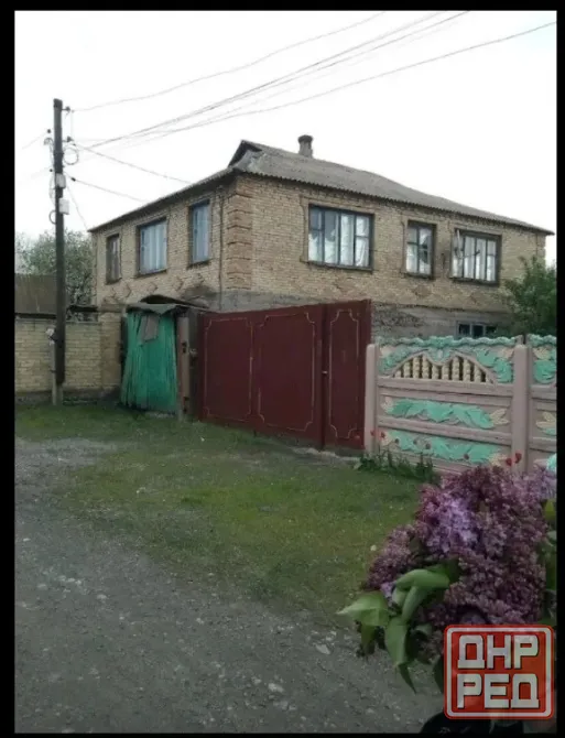 Продаётся 2-х этажный дом, пос. Коммунар, Макеевка (ориентир жд вокзал). Макеевка - изображение 1