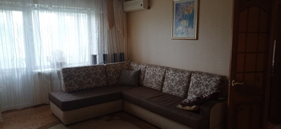 Продам трёхкомнатную на Азотном Донецк