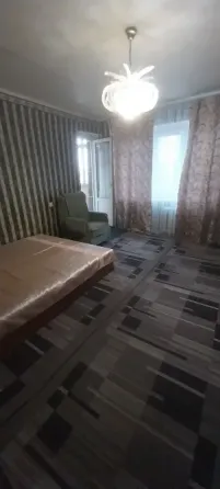 сдам 2 х ком квартиру на Боссе в районе рынка Донецк