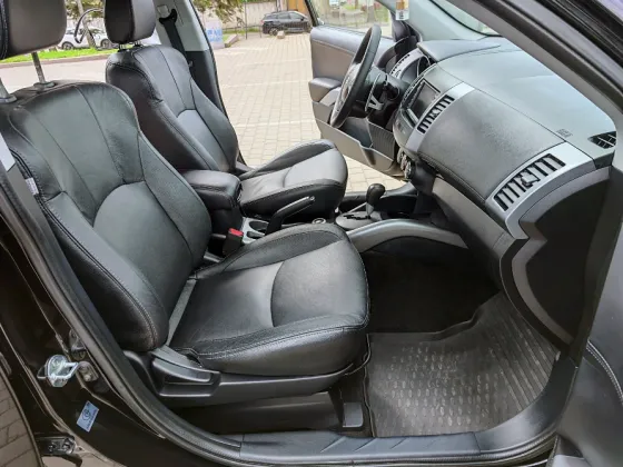 2012 Mitsubishi Outlander 2.4 4x4 Донецк